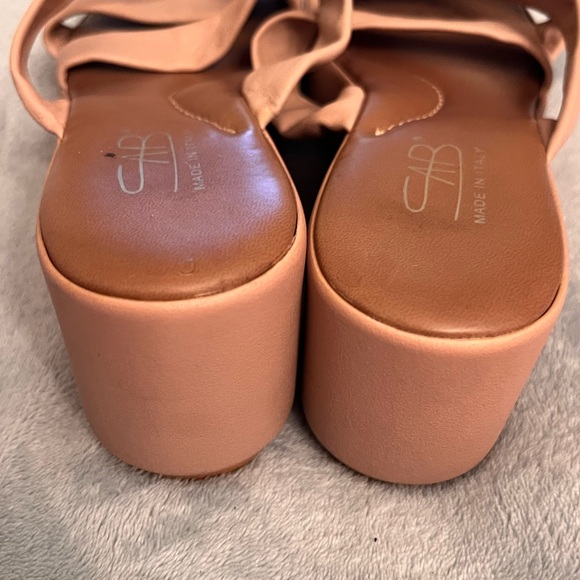 CAB leather, Italian, wedge sandals - Picture 8 of 8